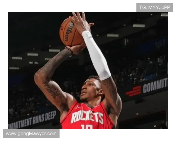 小贾巴里季前赛表现抢眼场均135分45板命中率超五成